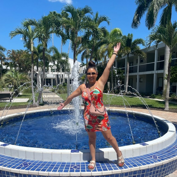 Meet your Posher, Vallentina - Picture 1 of 1